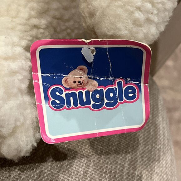 Vintage Russ 1986 NWT Snuggle Bear Puppet Plush from The Lever Co. - Picture 3 of 6